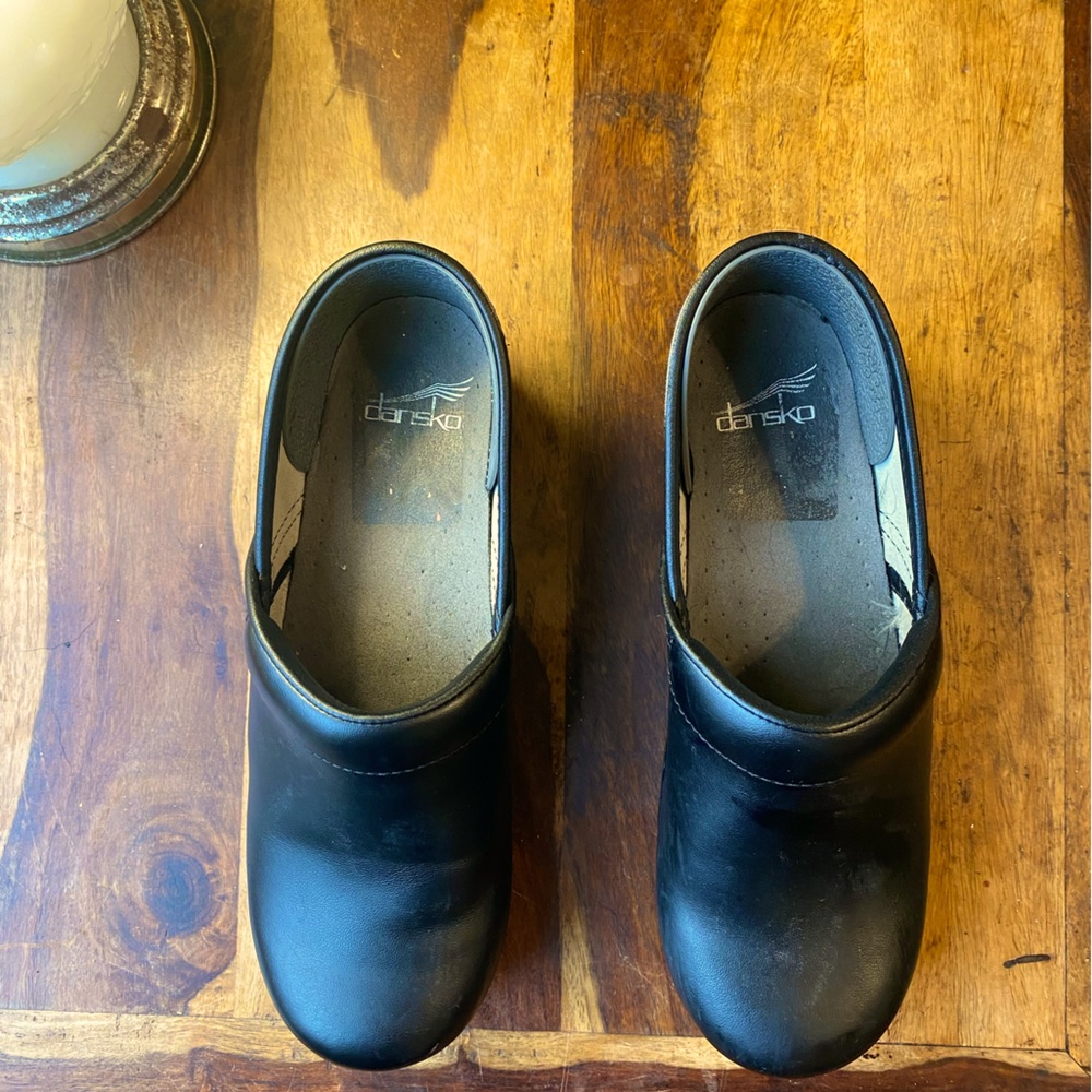 Dansko Professional Black Leather Box Clog Size 8